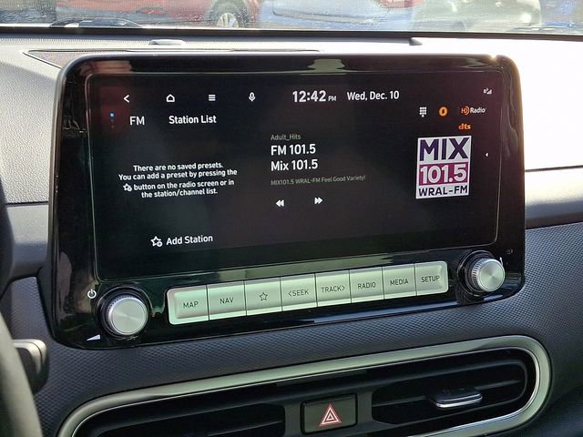 Used 2023 Hyundai Kona Limited image 25