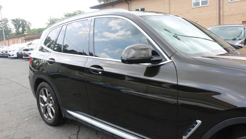 Used 2020 BMW X3 xDrive30e w/ Executive Package AWD/4WD image 3