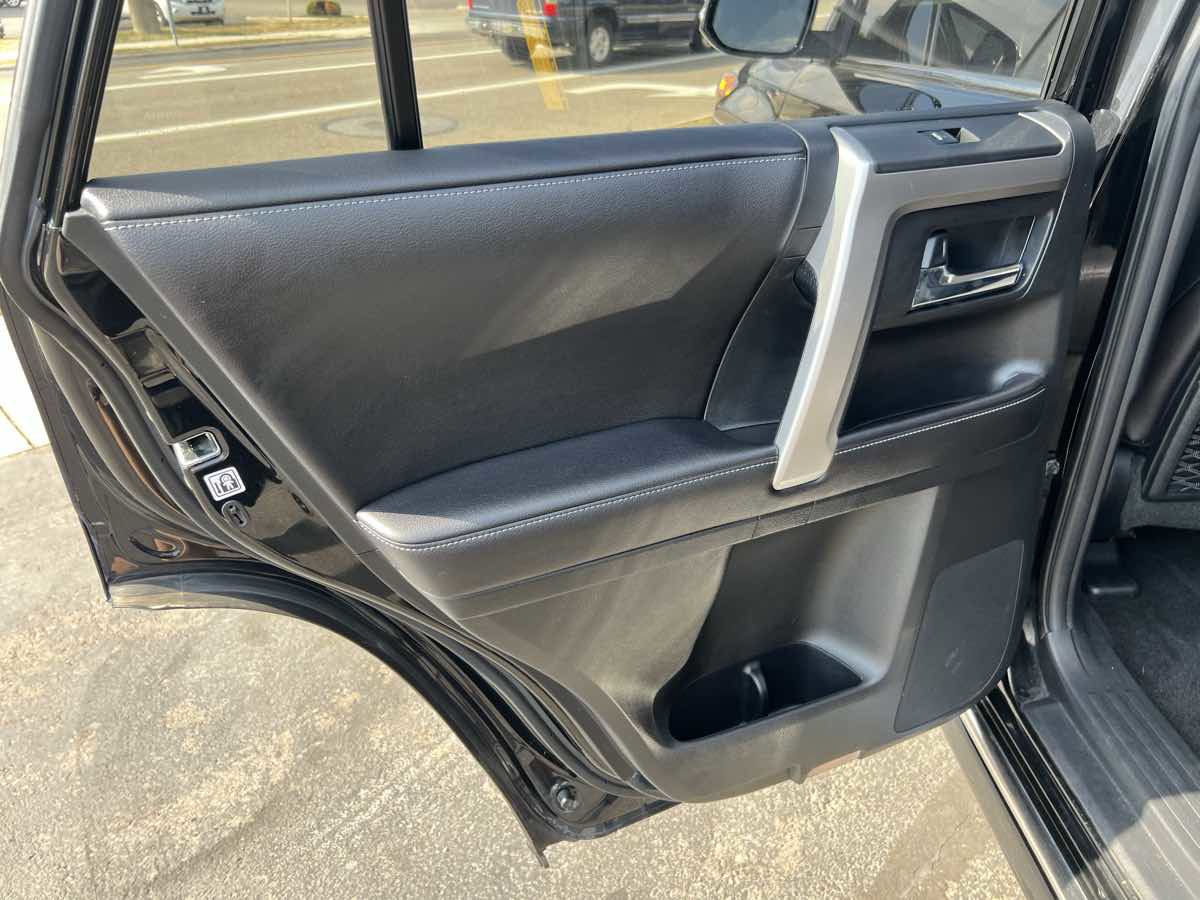 Used 2016 Toyota 4Runner Limited image 14