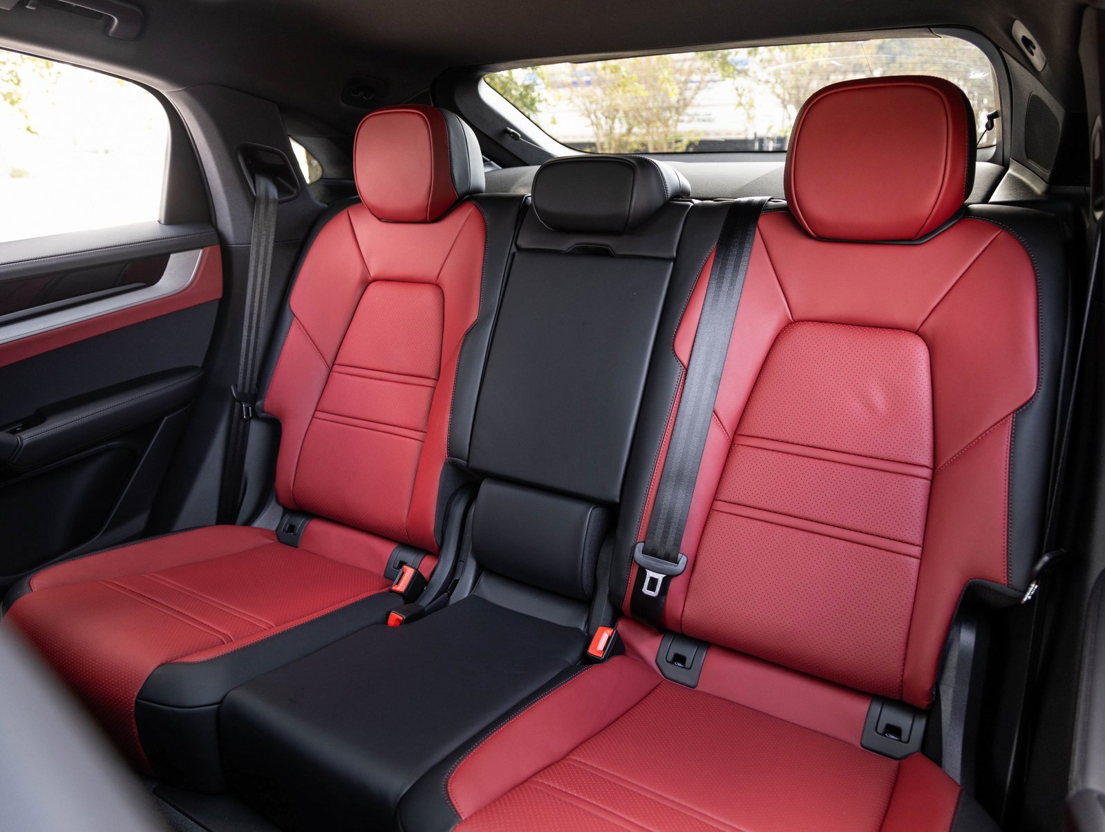 New 2026 Porsche Cayenne S image 29