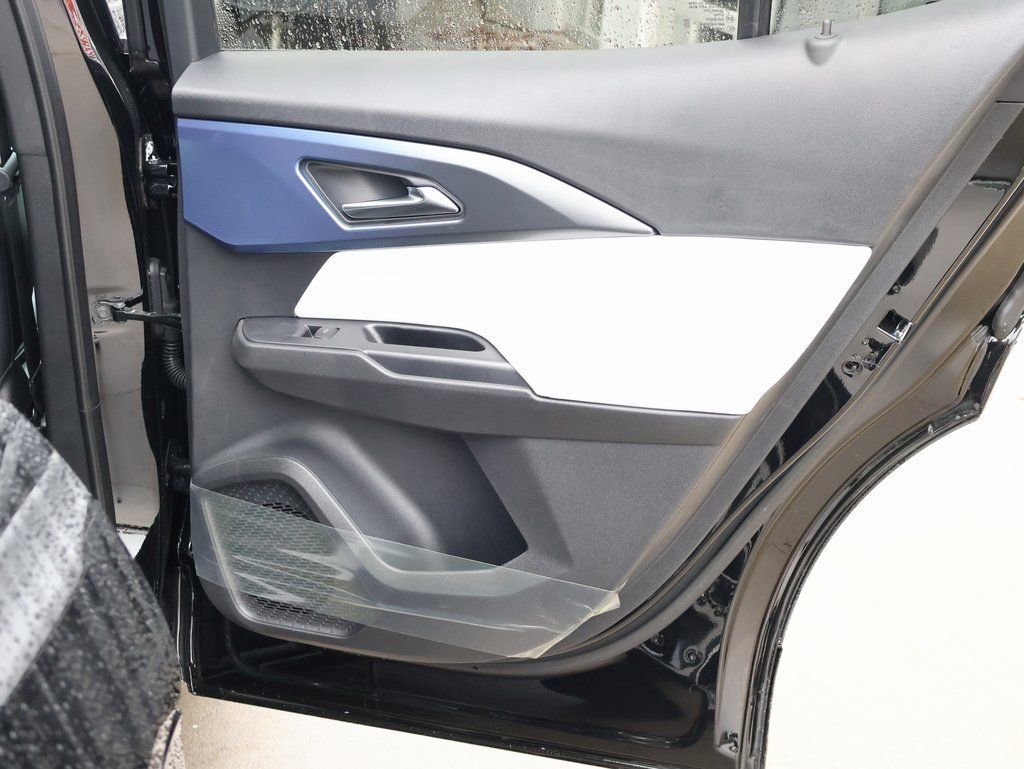 New 2026 Chevrolet Equinox EV LT w/ Convenience Package II FWD image 30