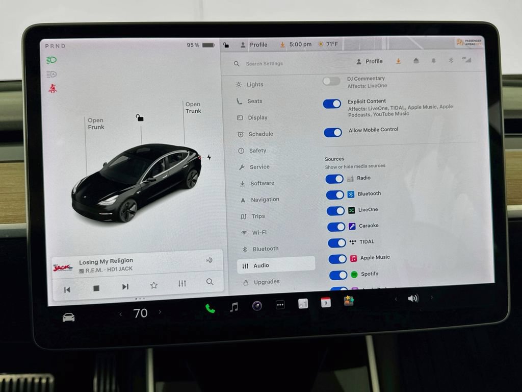 Used 2018 Tesla Model 3 Mid Range RWD image 42