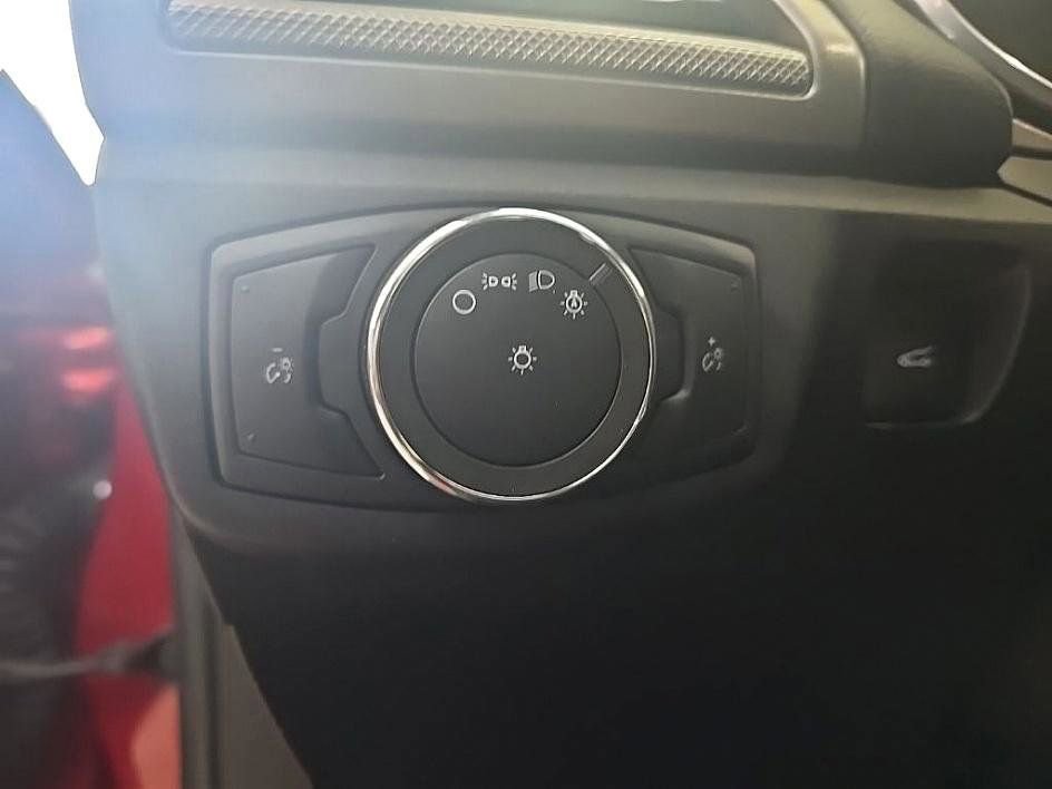 Used 2020 Ford Fusion SE image 14