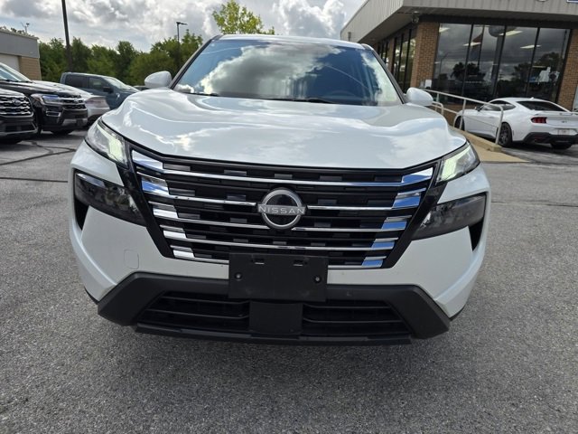 Used 2024 Nissan Rogue SV image 8