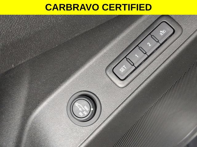 Certified 2018 Chevrolet Equinox Premier FWD image 12