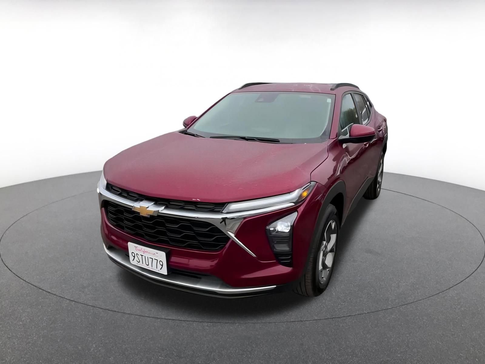 Used 2025 Chevrolet Trax LT image 7