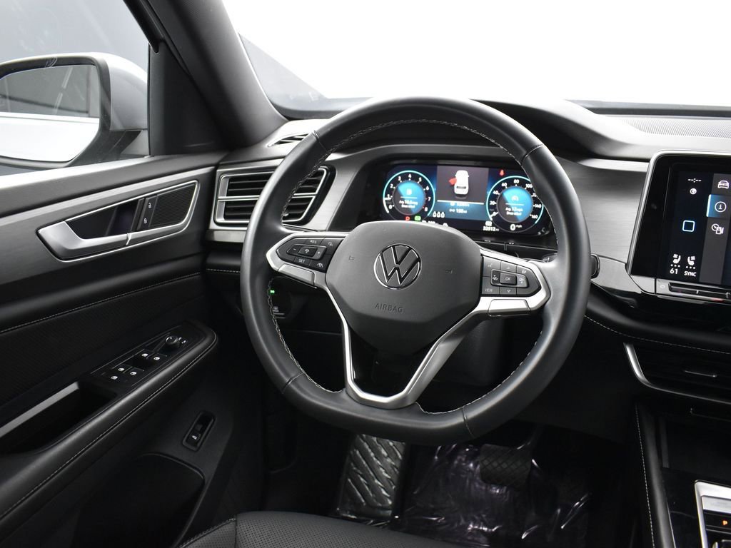 Used 2024 Volkswagen Atlas Cross Sport SE image 19