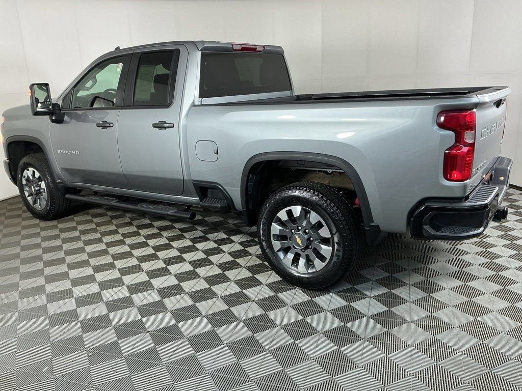 Used 2024 Chevrolet Silverado 2500 Custom w/ Custom Convenience Package AWD/4WD image 10