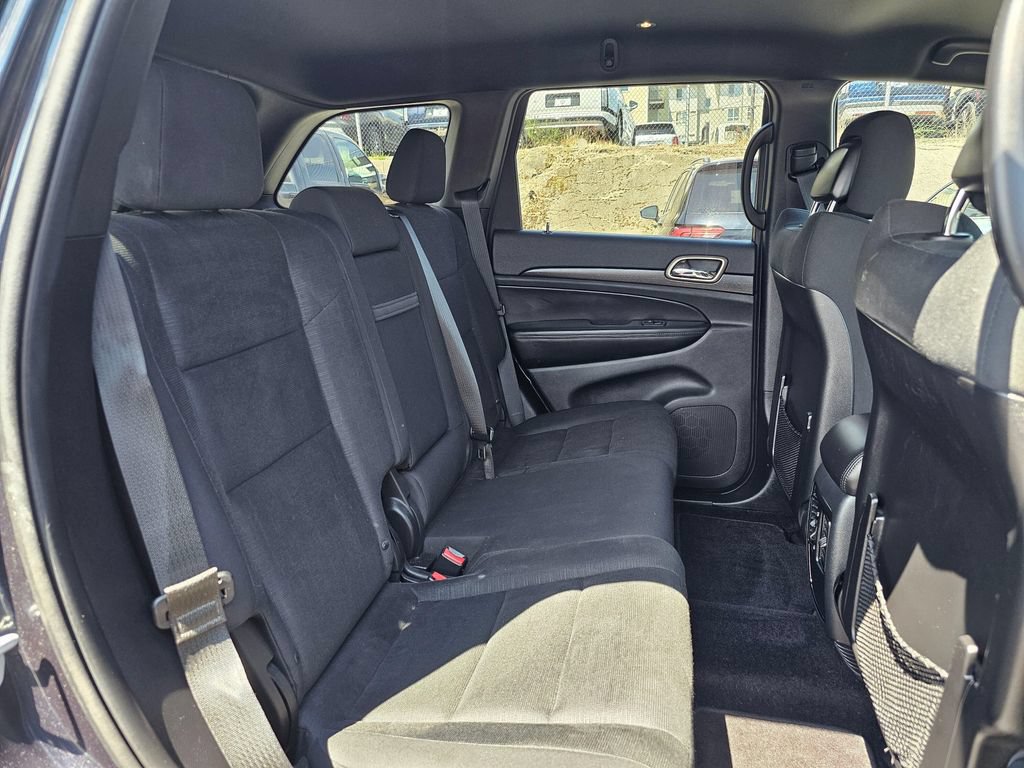 Used 2016 Jeep Grand Cherokee Laredo w/ Quick Order Package 23E AWD/4WD image 13