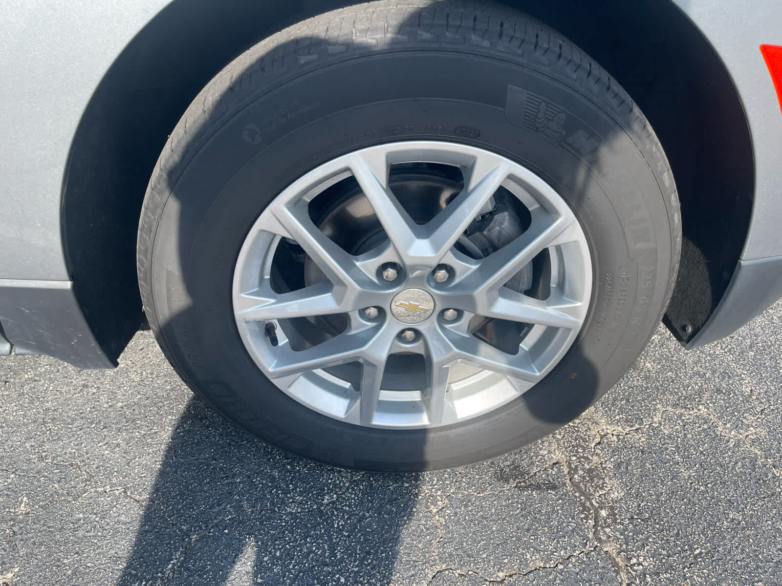 Used 2023 Chevrolet Equinox LT FWD image 5