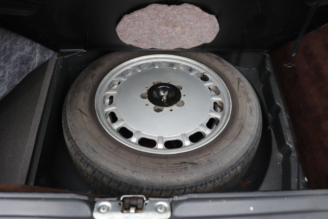 Used 1987 Mercedes-Benz 560 SL image 27