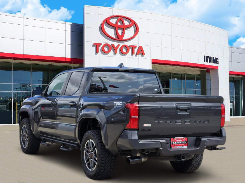 Used 2025 Toyota Tacoma TRD Sport AWD/4WD image 3