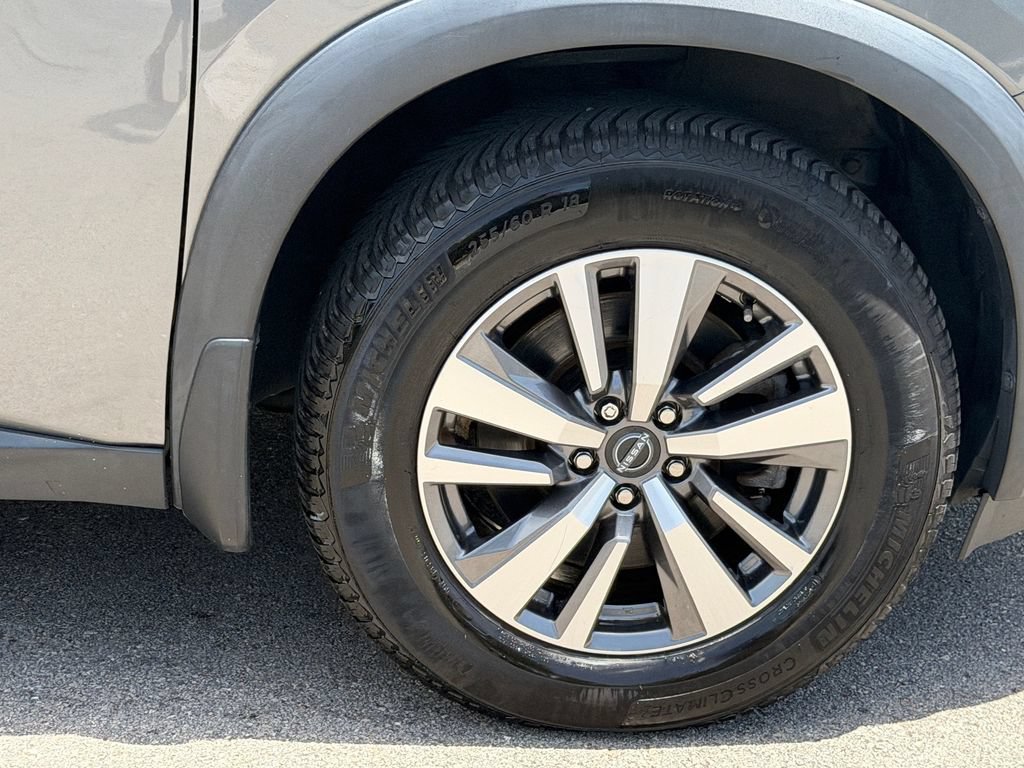 Certified 2022 Nissan Pathfinder SL w/ SL Black Package AWD/4WD image 9