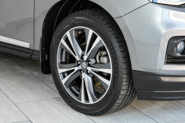 Used 2020 Nissan Pathfinder Platinum AWD/4WD image 57