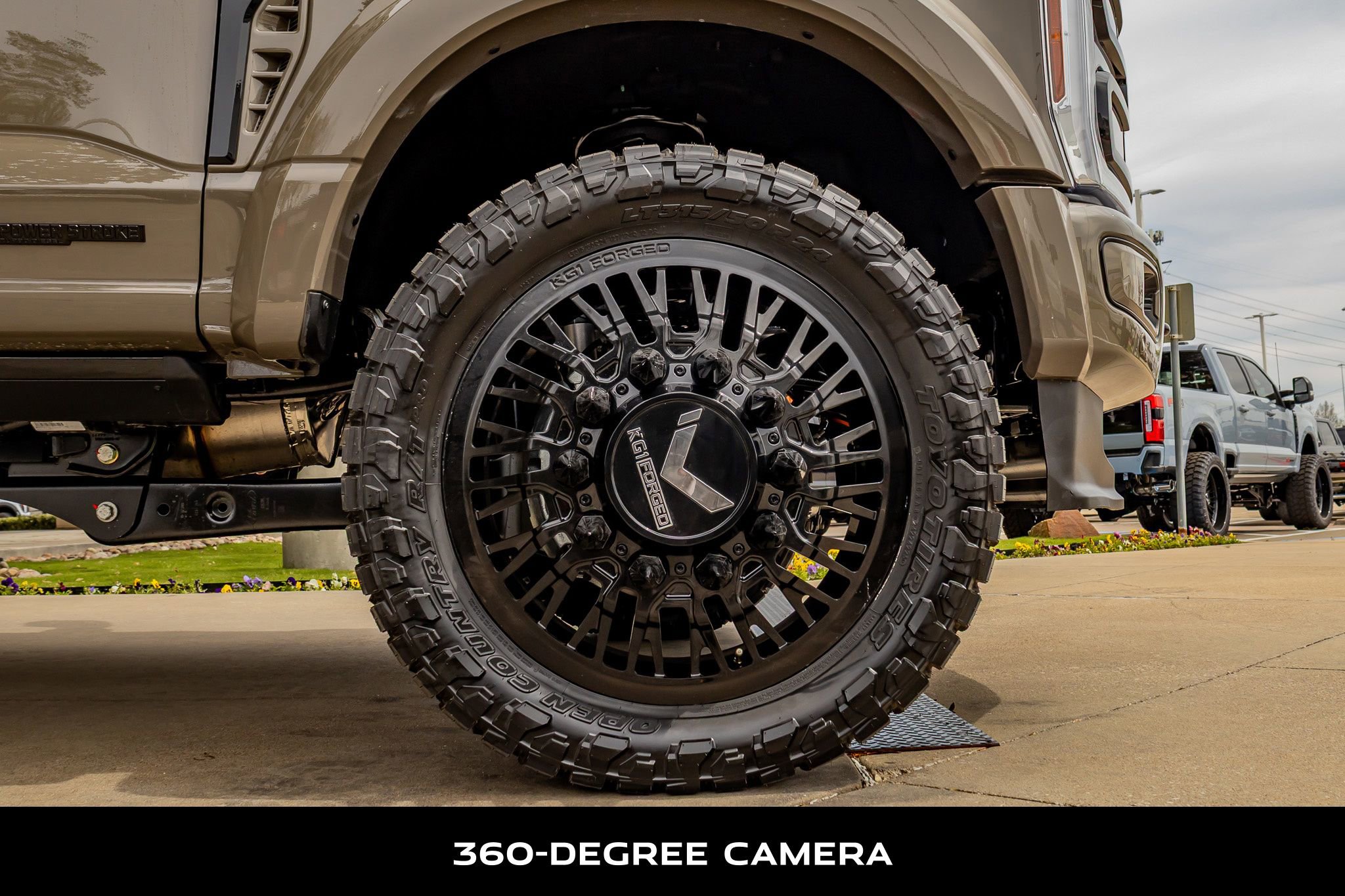 Used 2026 Ford F450 Platinum w/ Platinum Plus Package image 12