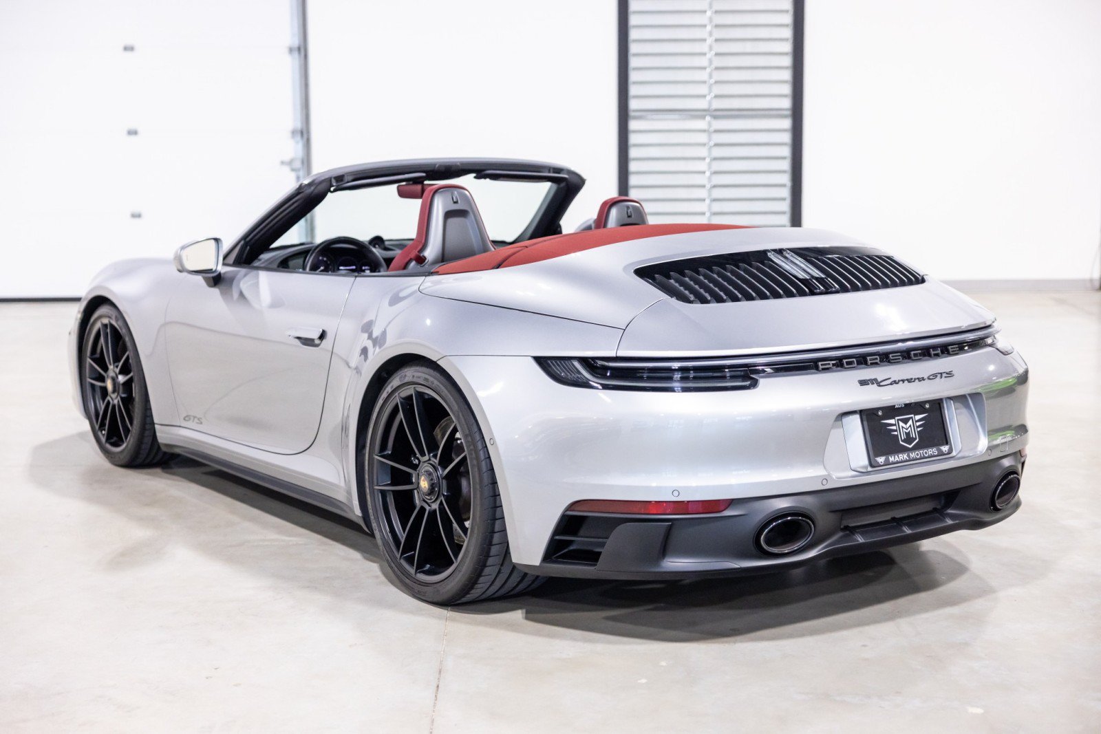 Used 2022 Porsche 911 Cabriolet image 7
