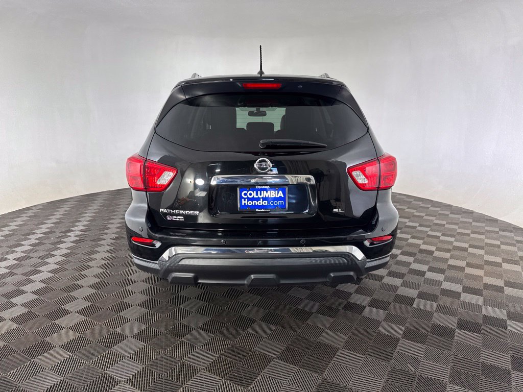 Used 2018 Nissan Pathfinder SL FWD image 10