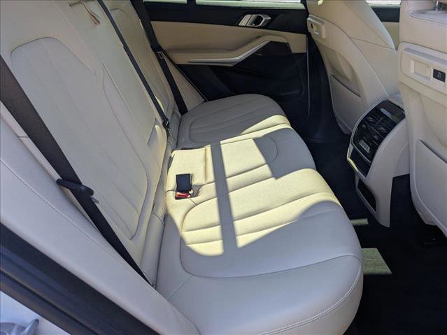 Used 2022 BMW X5 sDrive40i w/ Premium Package image 18