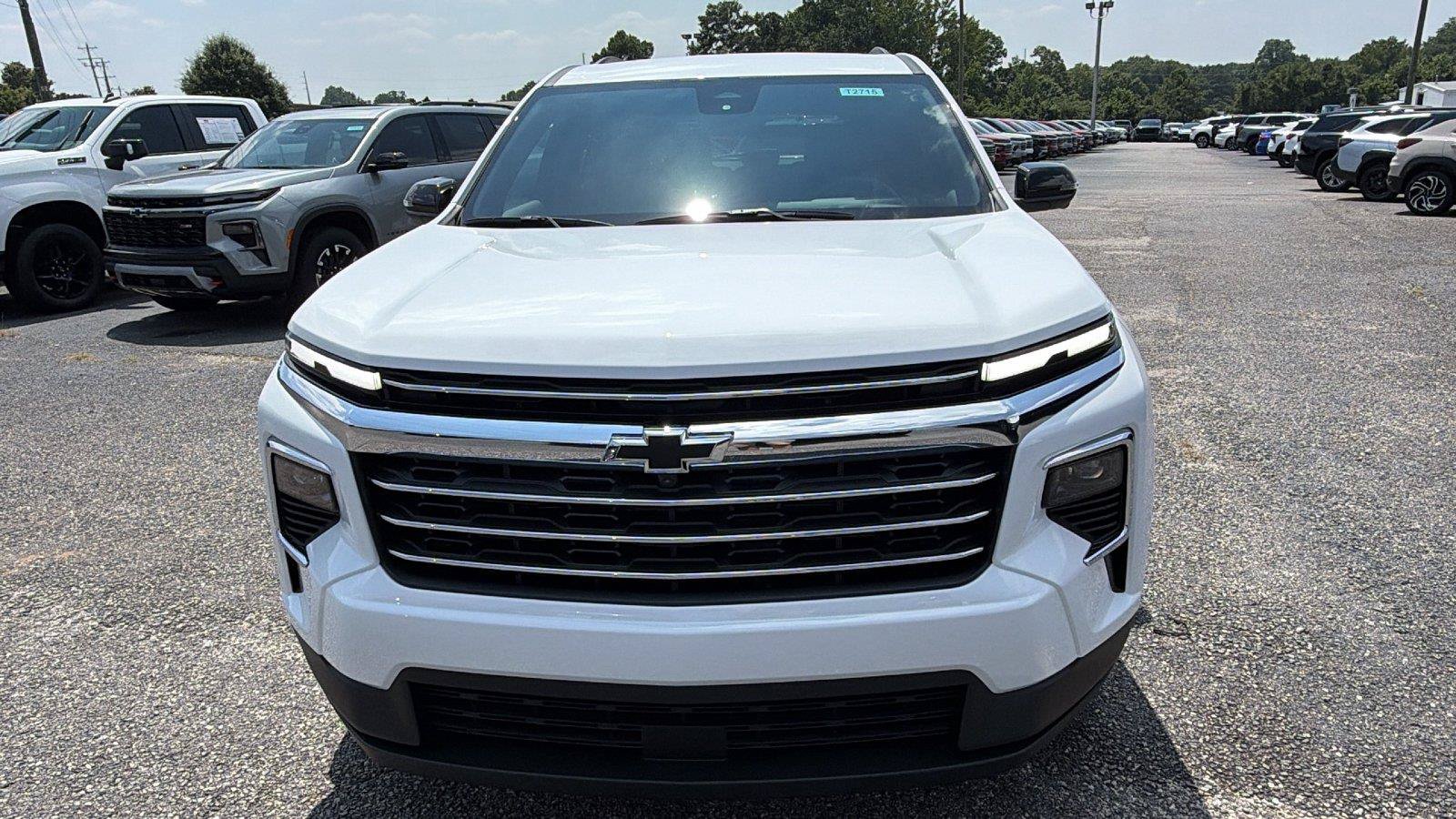 New 2026 Chevrolet Traverse LT w/ Driver Confidence Package FWD image 2