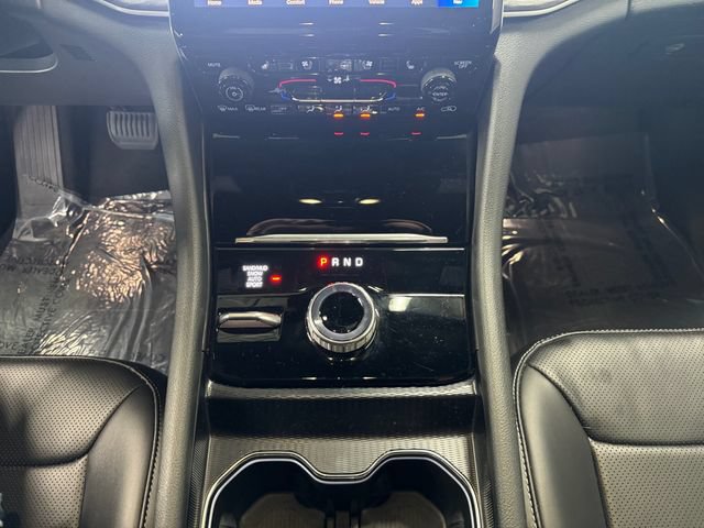 Used 2024 Jeep Grand Cherokee L Limited w/ Luxury Tech Group II AWD/4WD image 14