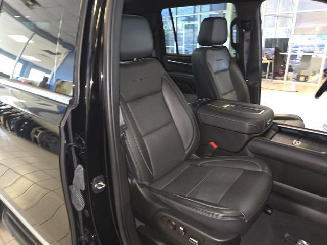Used 2022 GMC Yukon XL Denali AWD/4WD image 24