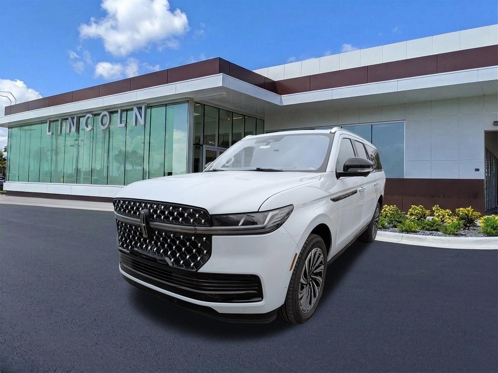 Certified 2025 Lincoln Navigator L Black Label image 9