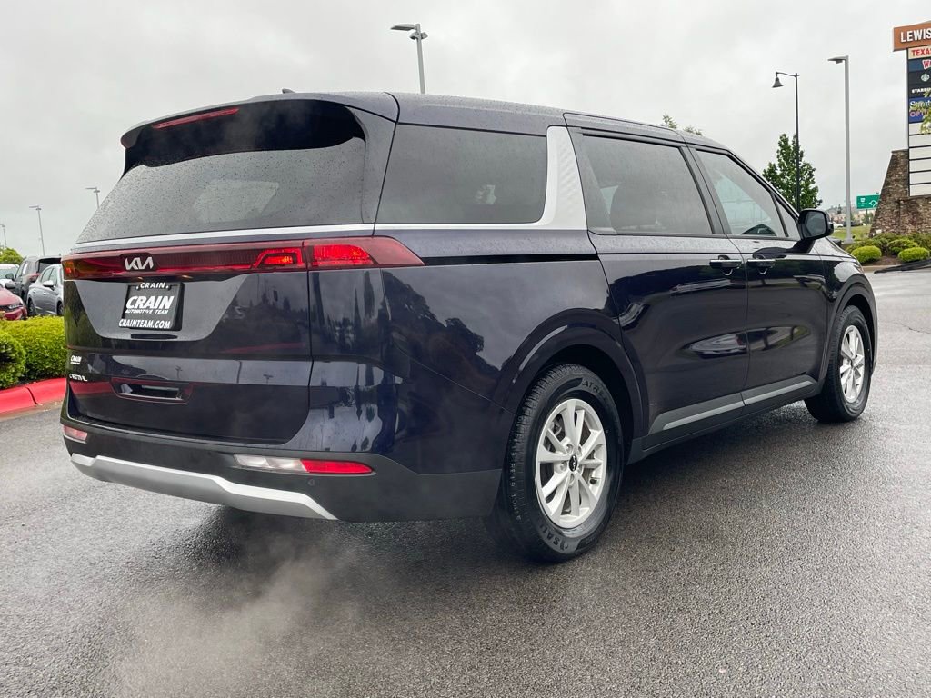 Used 2023 Kia Carnival LX FWD image 8
