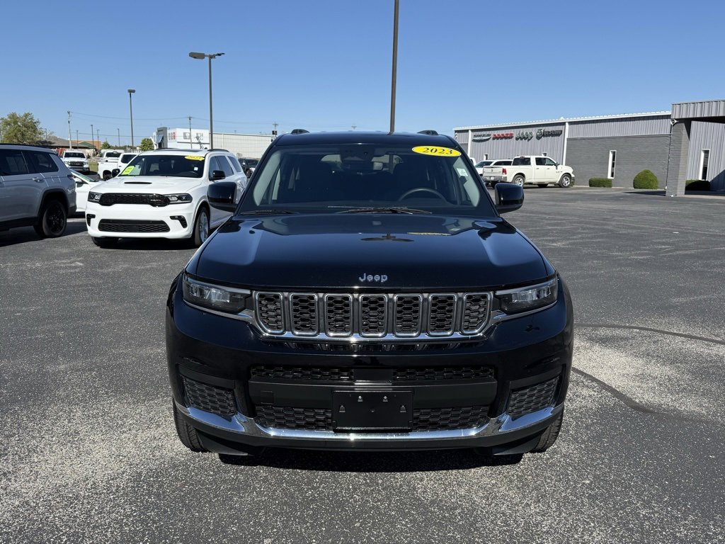 Used 2023 Jeep Grand Cherokee L Laredo image 15