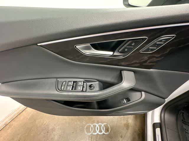 Used 2022 Audi Q8 Prestige AWD/4WD image 19