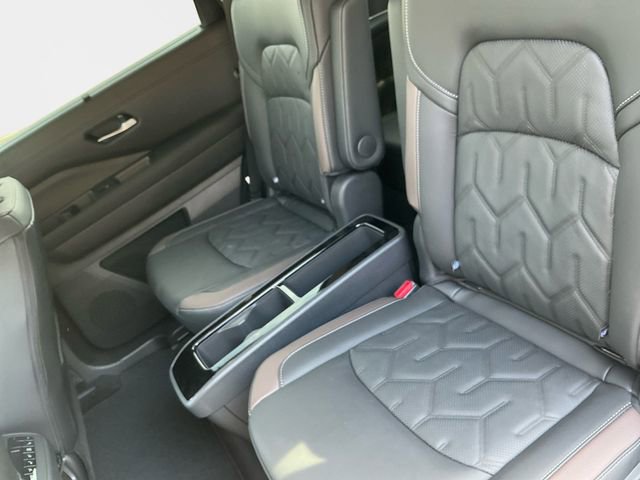 New 2026 Nissan Pathfinder Platinum image 15