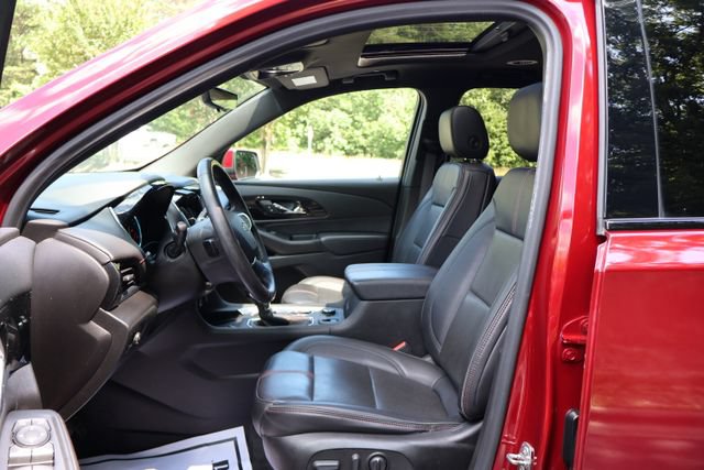 Used 2022 Chevrolet Traverse RS AWD/4WD image 19