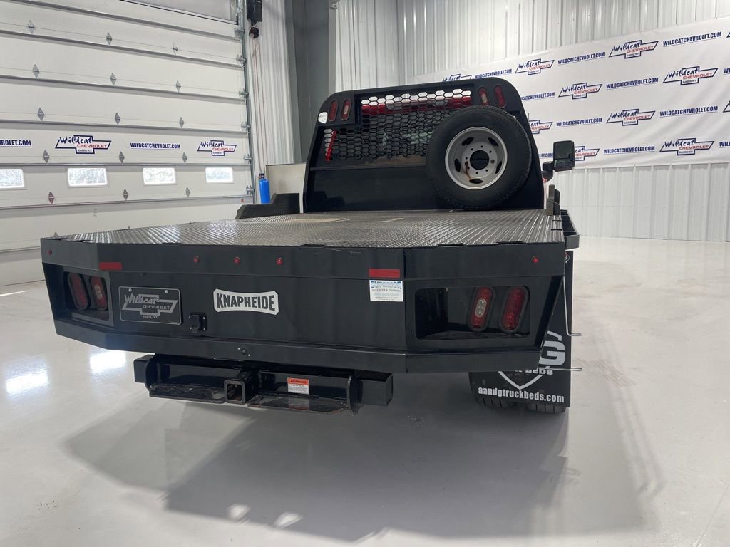 Used 2024 Chevrolet Silverado 3500 LT w/ Convenience Package image 3