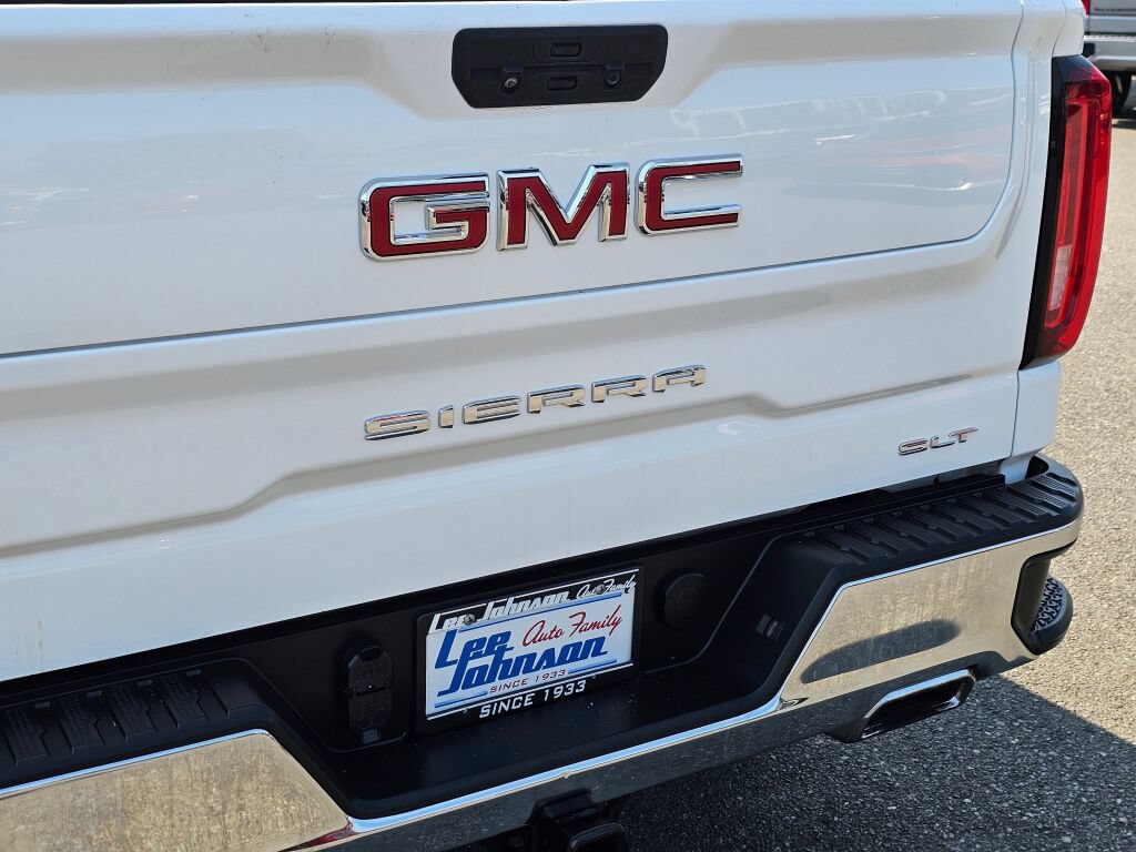 Used 2021 GMC Sierra 1500 SLT w/ SLT Premium Package AWD/4WD image 26