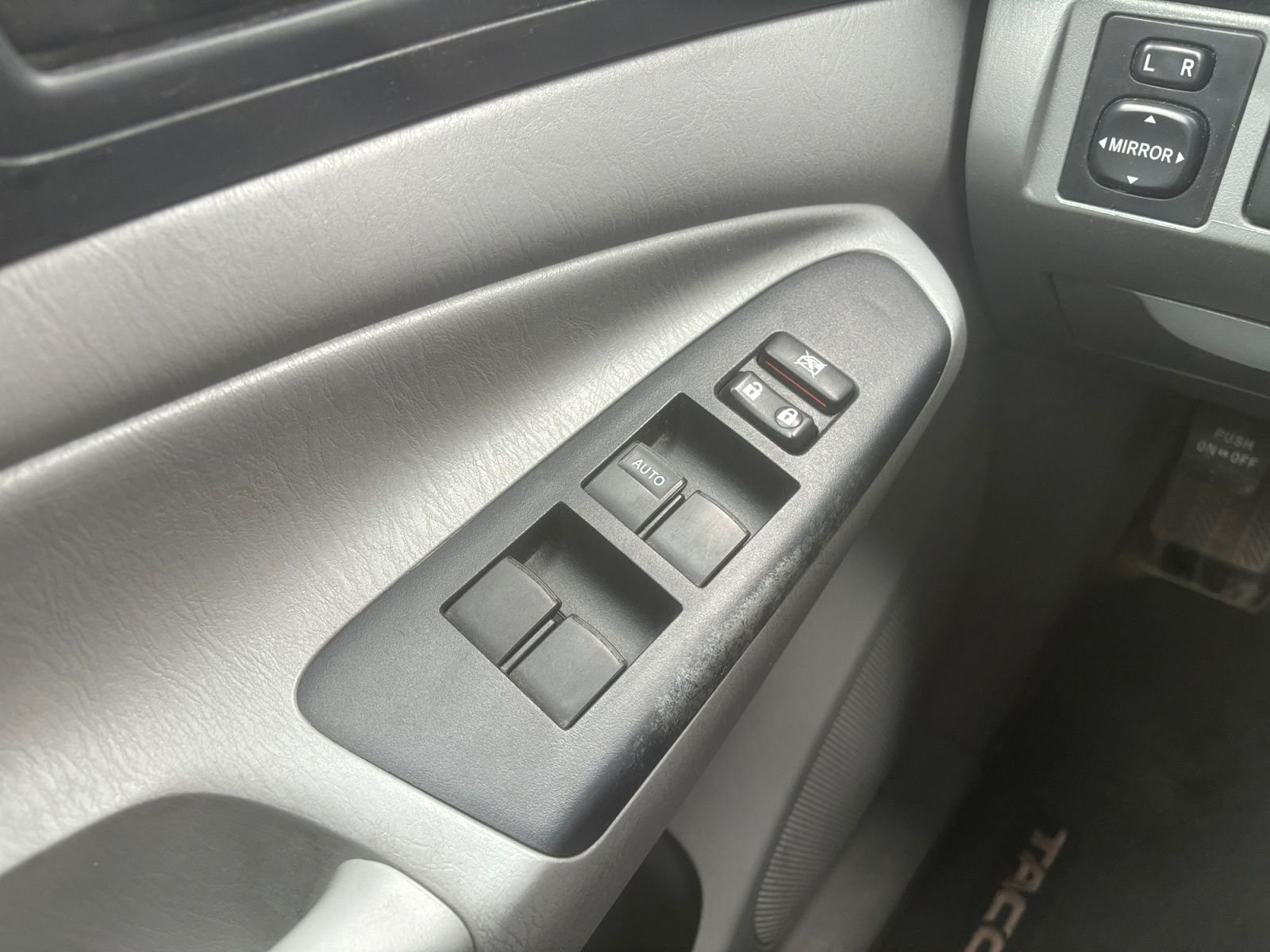 Used 2014 Toyota Tacoma PreRunner w/ TRD Off-Road Package RWD image 20