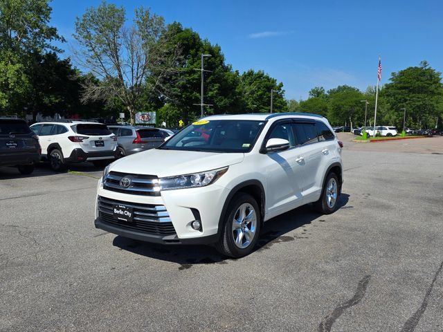 Used 2017 Toyota Highlander Limited AWD/4WD image 4