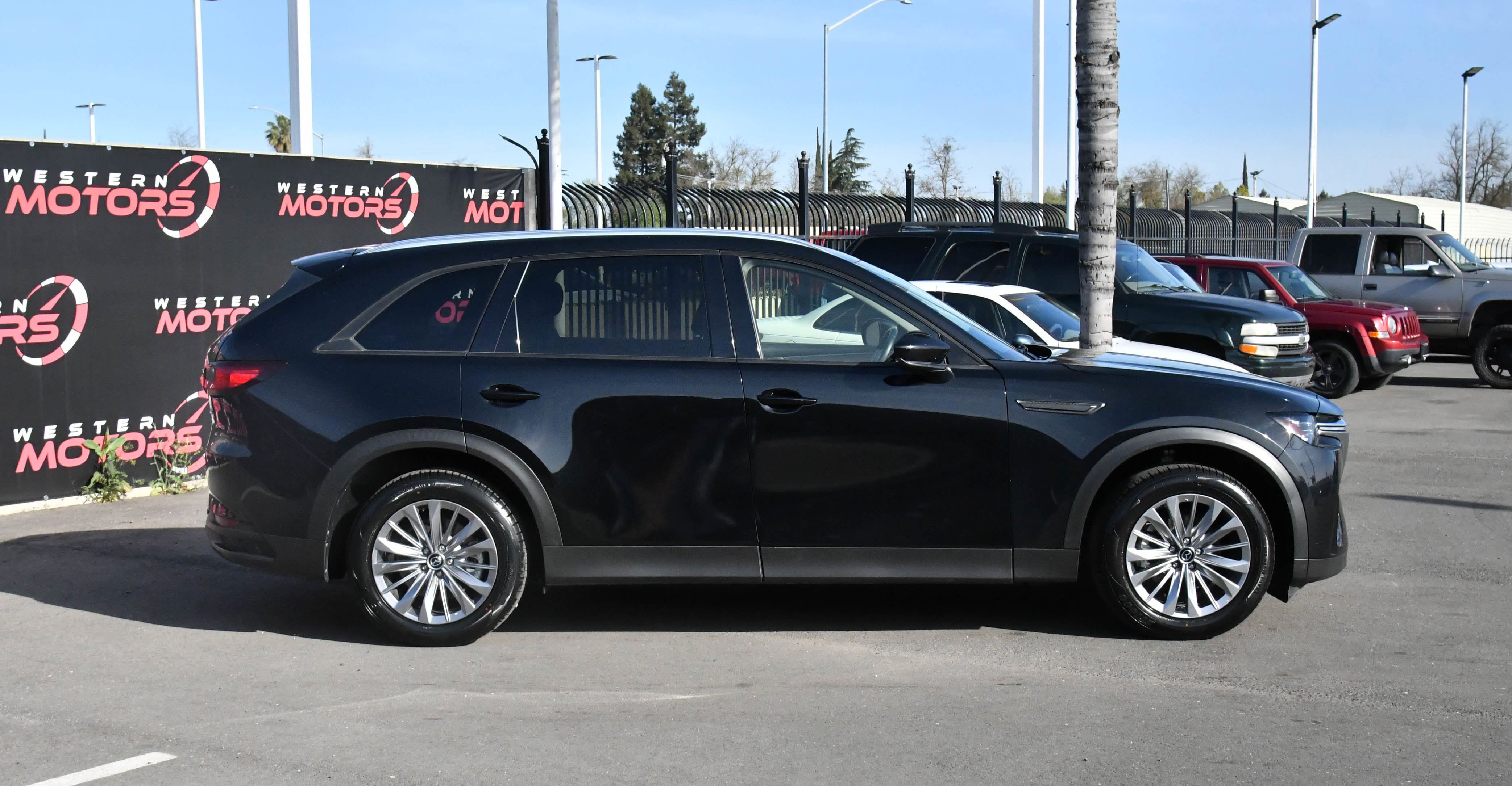 Used 2024 MAZDA CX-90 3.3 Turbo w/ Preferred Plus image 9