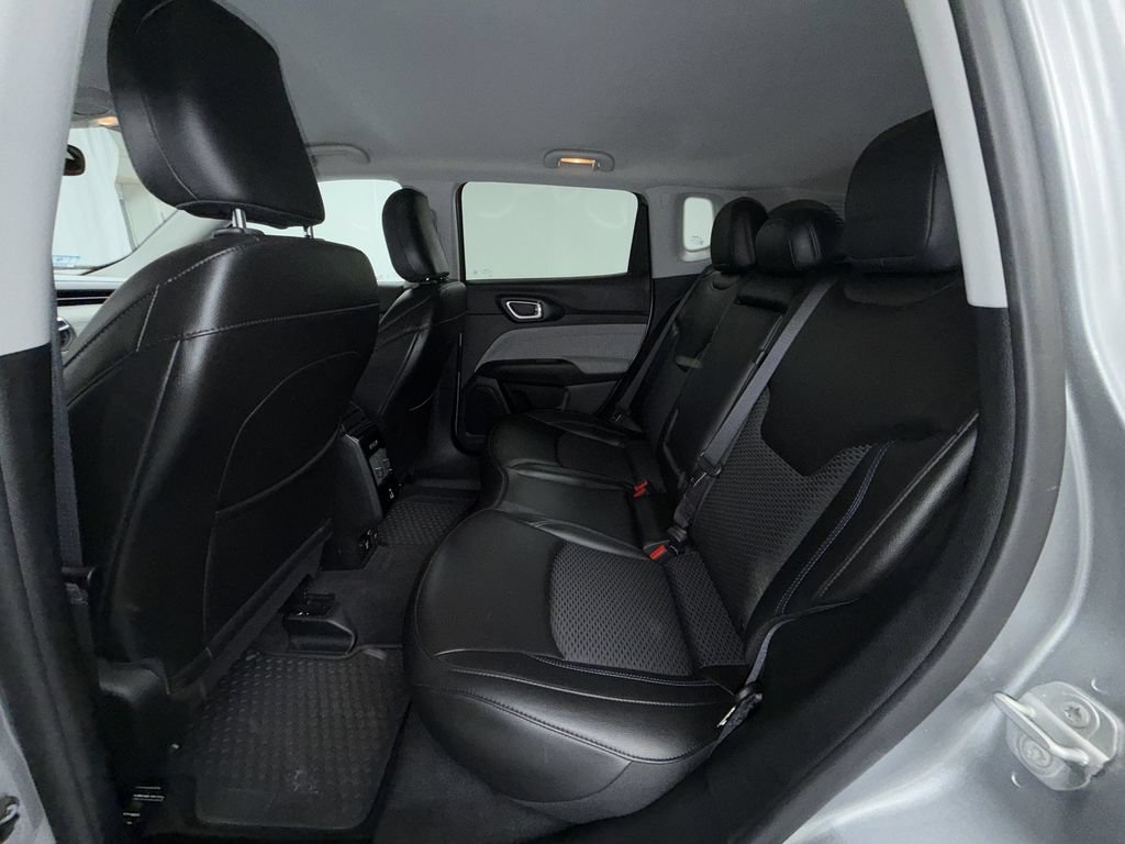 Used 2022 Jeep Compass Latitude w/ Convenience Group AWD/4WD image 16