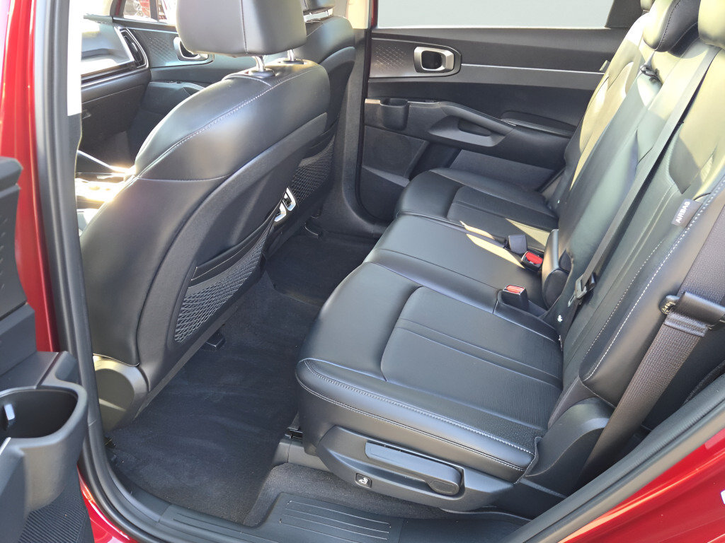 Used 2025 Kia Sorento S AWD/4WD image 23