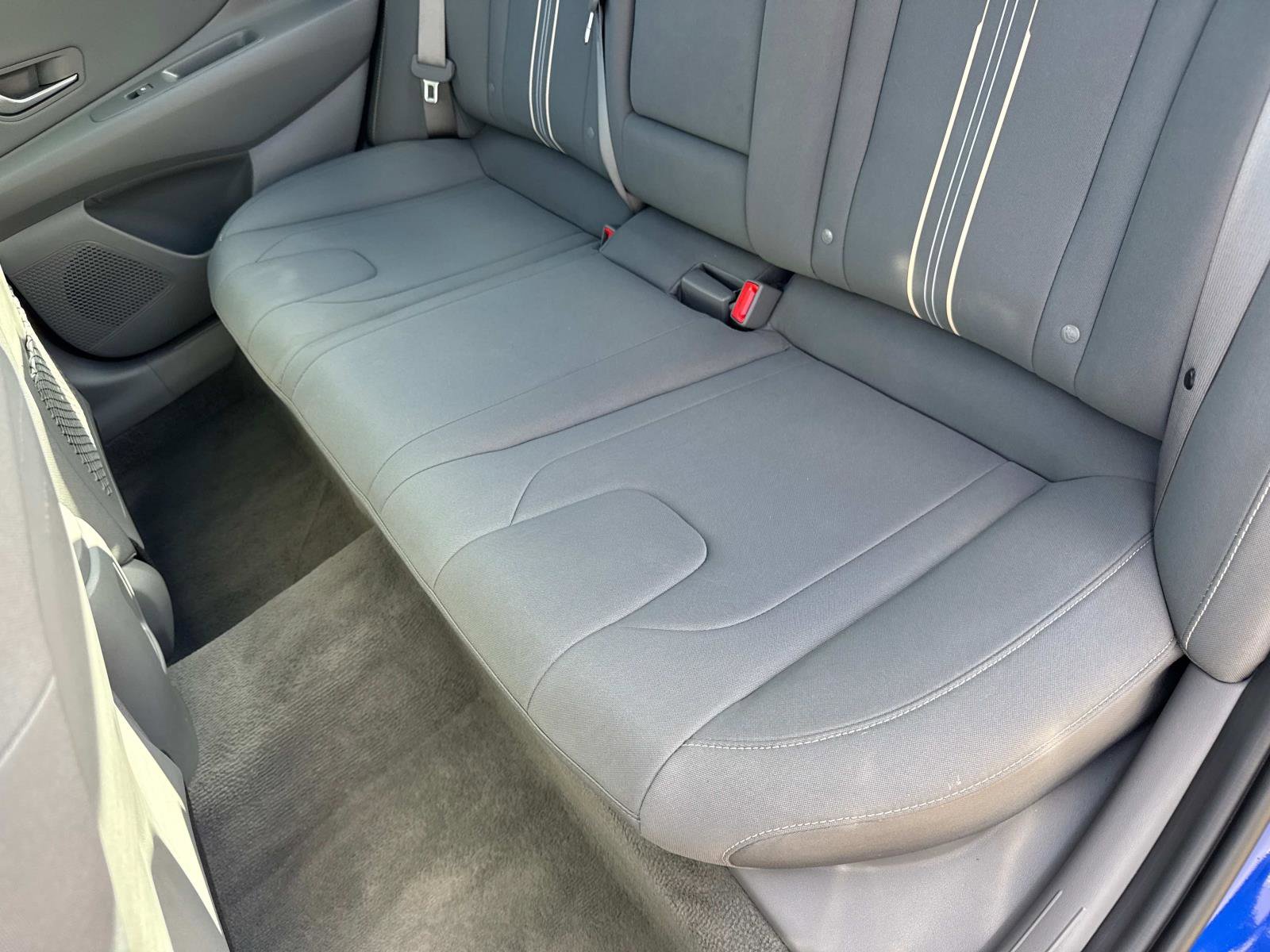 Used 2025 Hyundai Elantra SEL FWD image 12