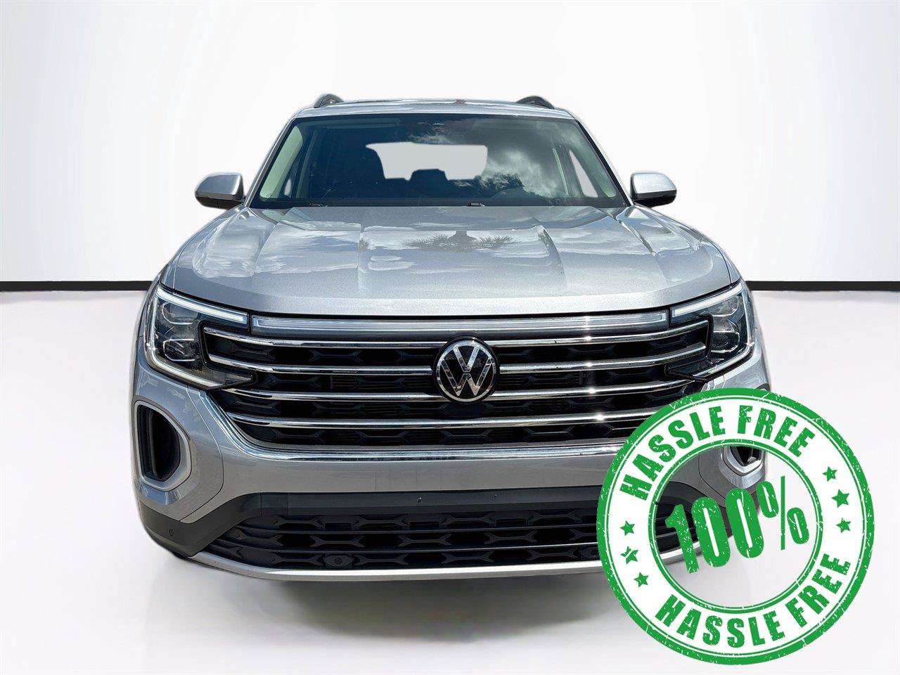 Used 2025 Volkswagen Atlas SE FWD image 2