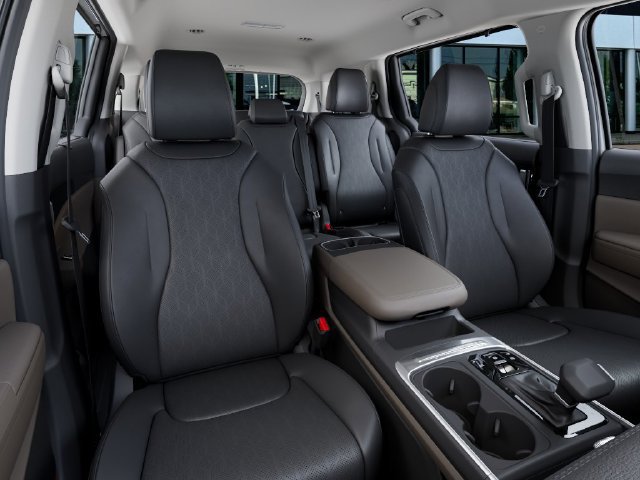 New 2026 Kia Carnival EX FWD image 15