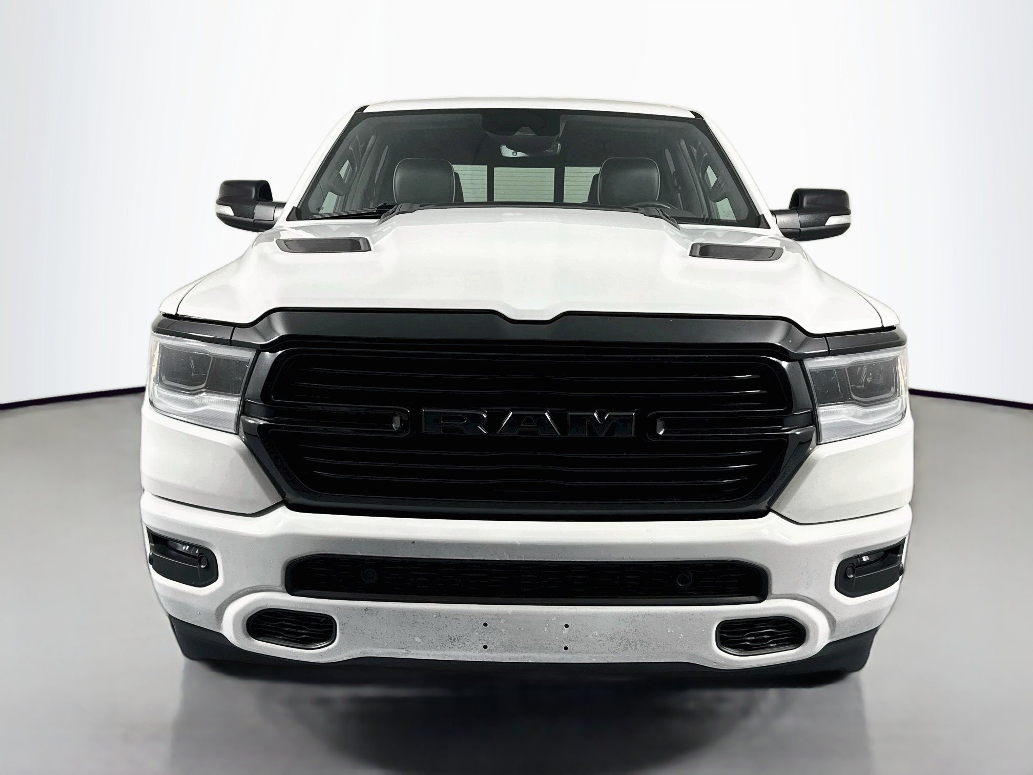 Used 2022 RAM 1500 Laramie AWD/4WD image 2