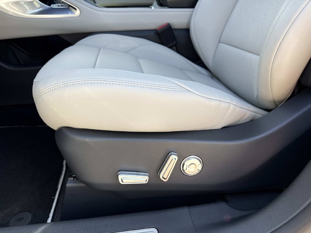 New 2026 Lincoln Nautilus Premier w/ Equipment Group 102A AWD/4WD image 20