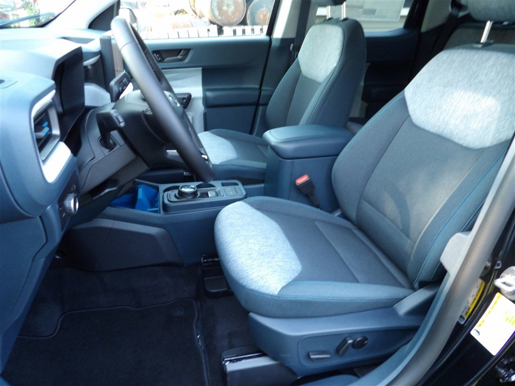 New 2025 Ford Maverick XLT w/ XLT Luxury Package image 16