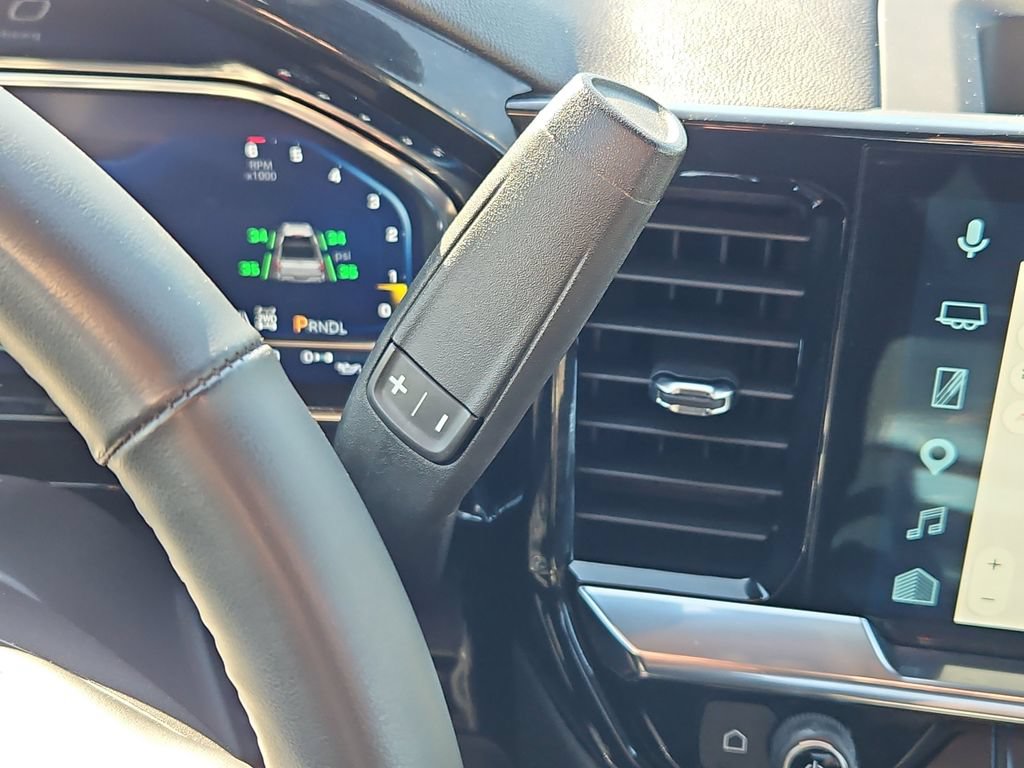 Certified 2025 Chevrolet Silverado 1500 LT AWD/4WD image 28