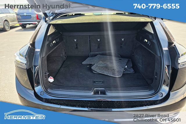 Used 2022 Buick Envision Avenir w/ Technology Package II AWD/4WD image 34