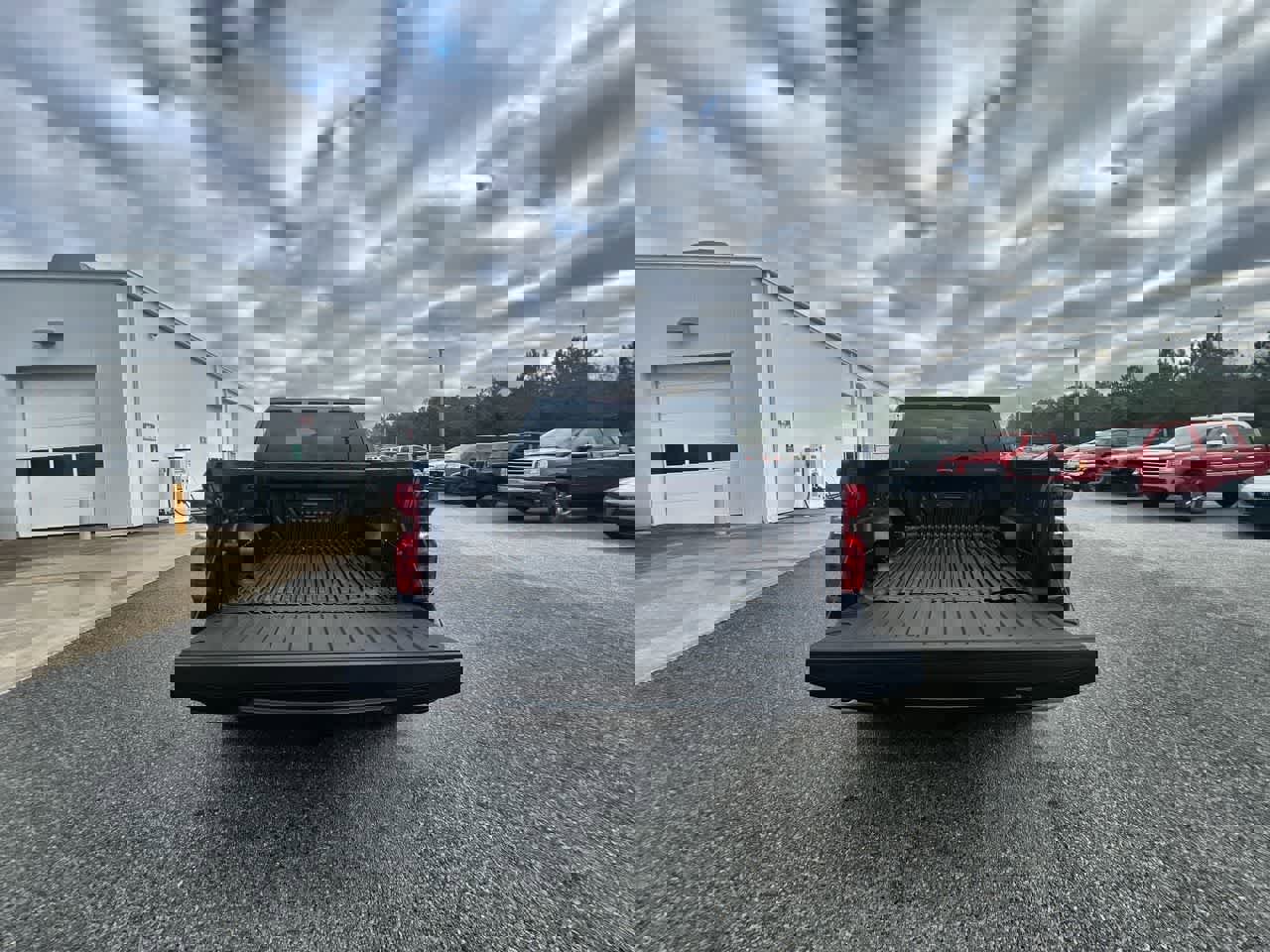 Used 2023 Chevrolet Silverado 1500 LT image 24