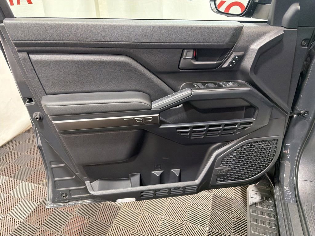 Used 2026 Toyota 4Runner TRD Off-Road Premium AWD/4WD image 23