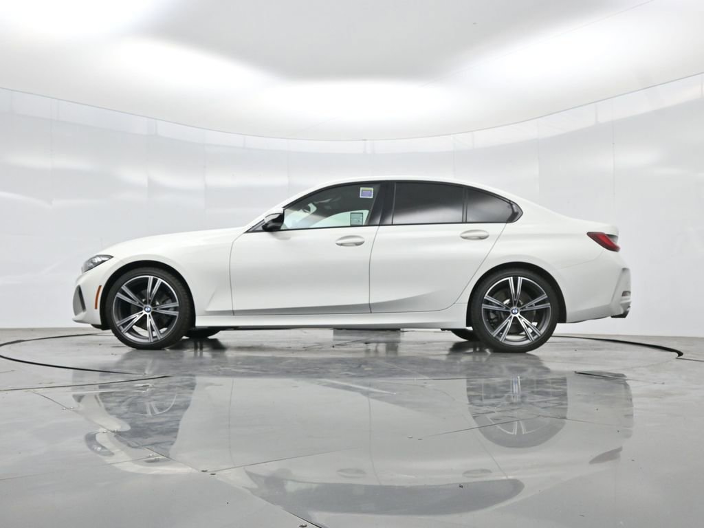 Used 2023 BMW 330i Sedan w/ Driving Assistance Package image 6