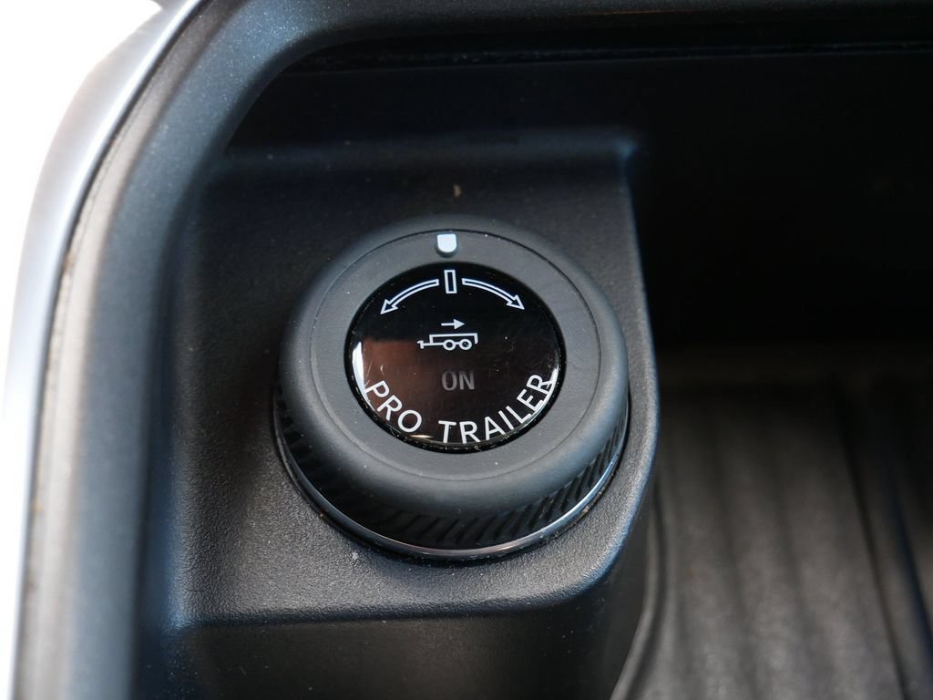 Used 2025 Ford Expedition Active AWD/4WD image 27